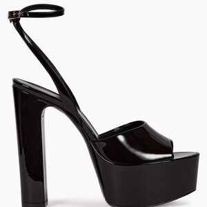 Yves Saint Laurent Heels size 38 (7.5)